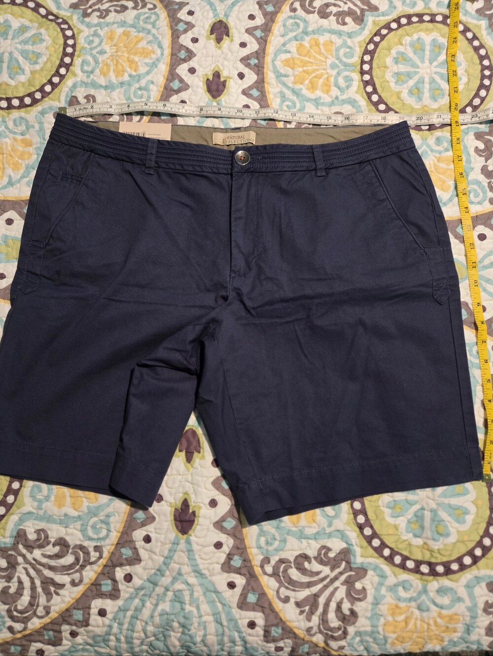 NWT Natural Reflections Women's Navy Flat Front Casual Shorts